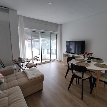アルマカオ・デ・ペラT1 Rosa Dos Ventos, A/C & Terrace - Casas & Papeisアパートメント エクステリア 写真