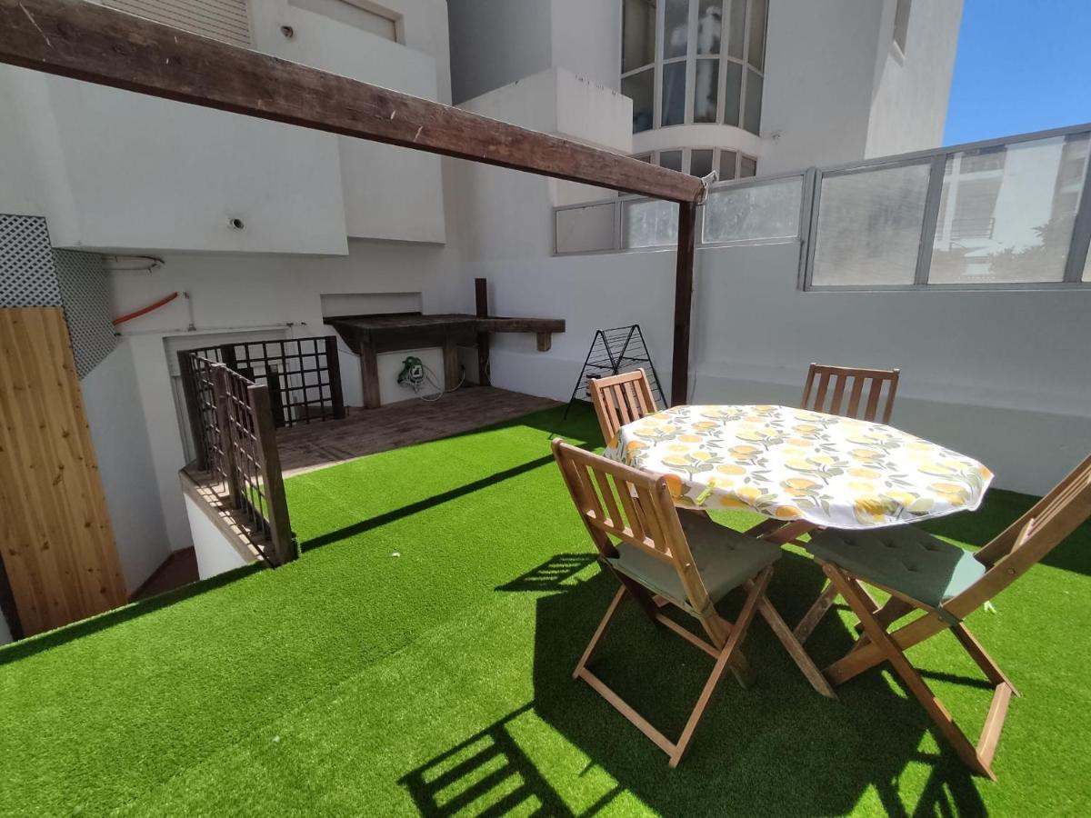 アルマカオ・デ・ペラT1 Rosa Dos Ventos, A/C & Terrace - Casas & Papeisアパートメント エクステリア 写真