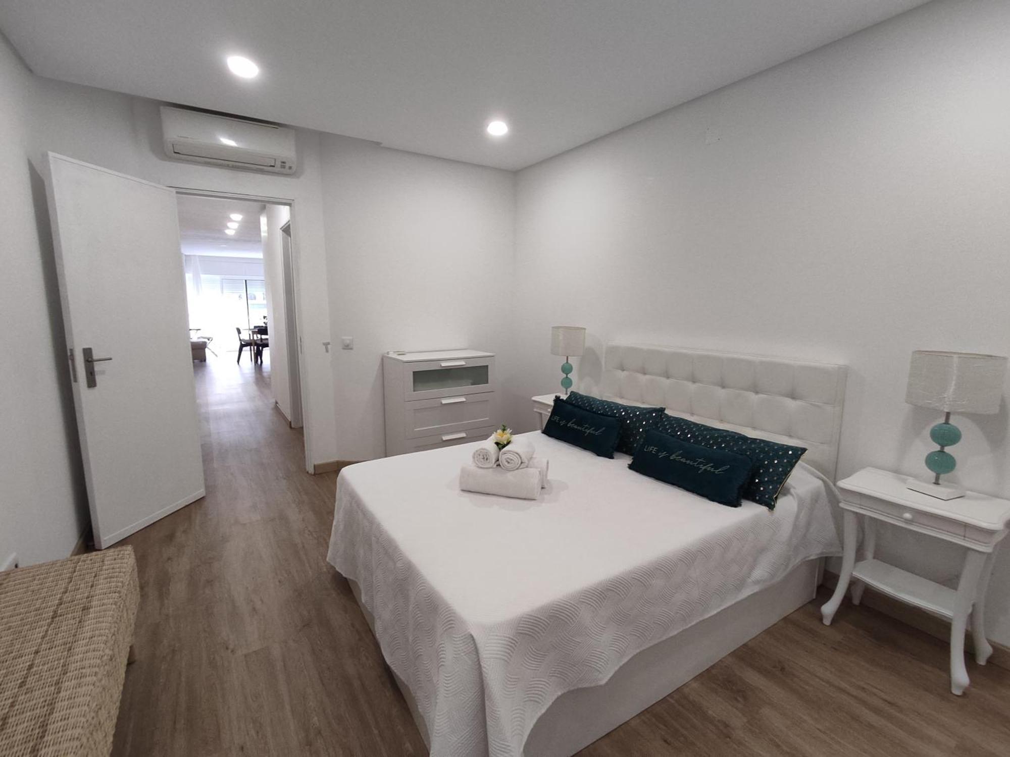 アルマカオ・デ・ペラT1 Rosa Dos Ventos, A/C & Terrace - Casas & Papeisアパートメント エクステリア 写真